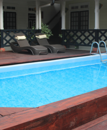 pool-zeelandia-suites